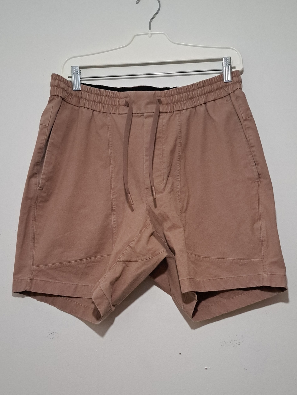 lululemon athletica Men's Drawstring Shorts - Taupe Brown